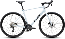 Cube Attain Race glacier�n�black 2027